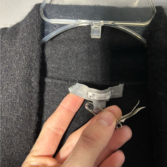 Neiman Marcus 100% Cashmere Cardigan Women’s Size Small - Picture 3 of 4